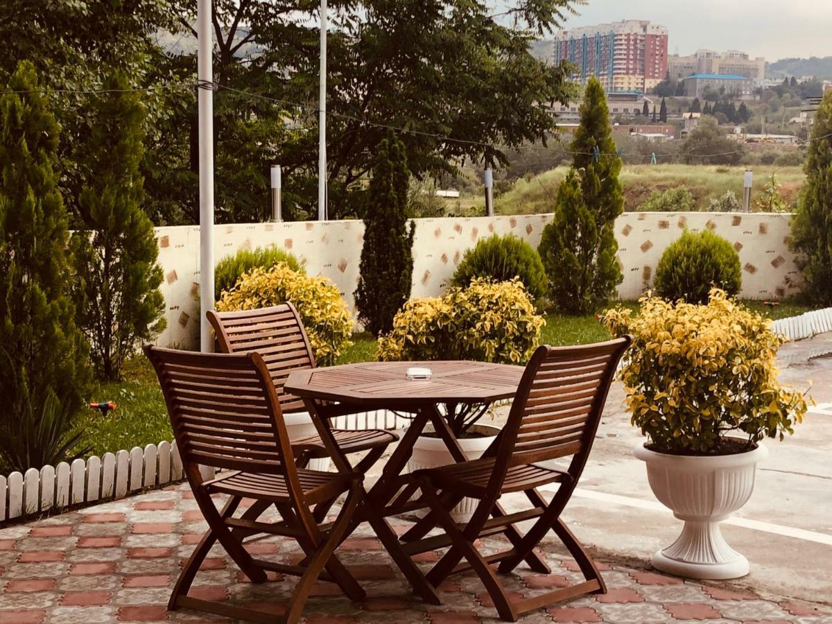 Hotel Agava Tiflis Dış mekan fotoğraf